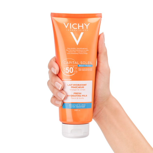 Vichy Capital Soleil Beach Protect Hidratáló naptej arcra és testre SPF50+
